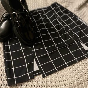 High Waisted Checkered Skirt